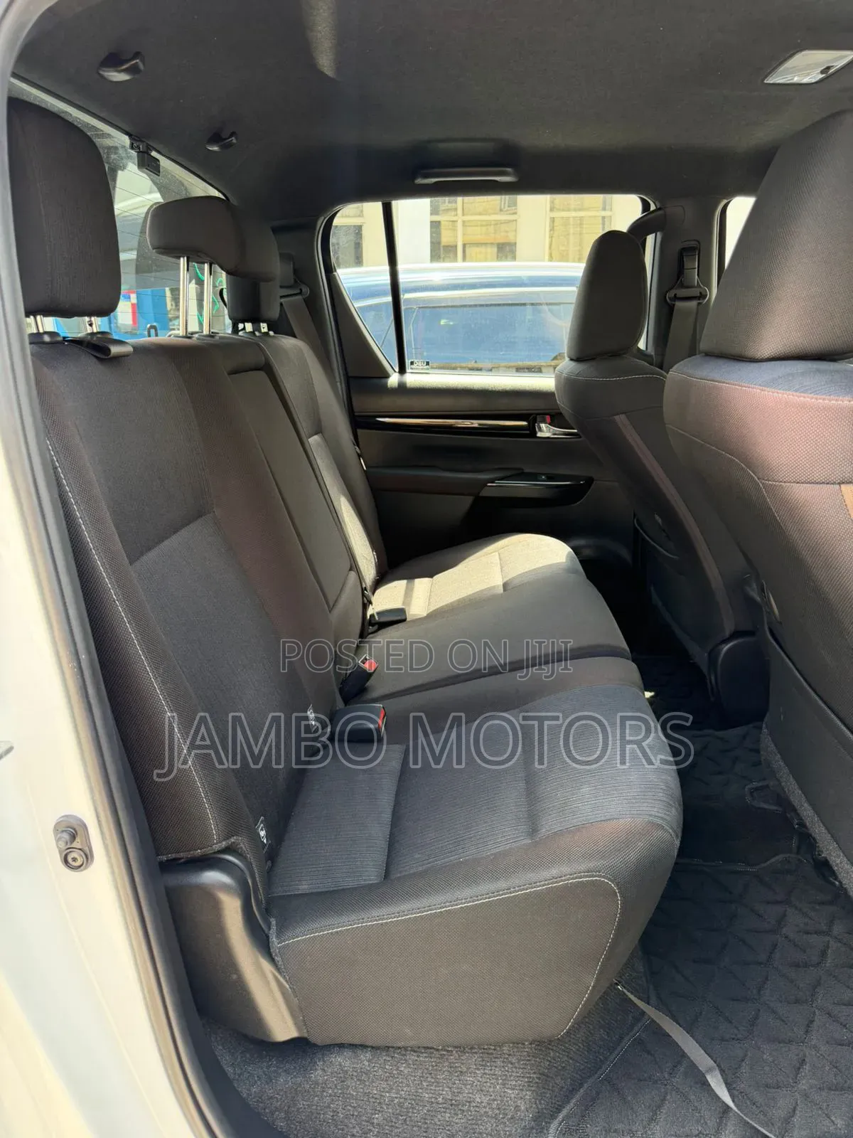 Toyota Hilux Revo Double Cab Deisel 2.4 RWD 2019 White