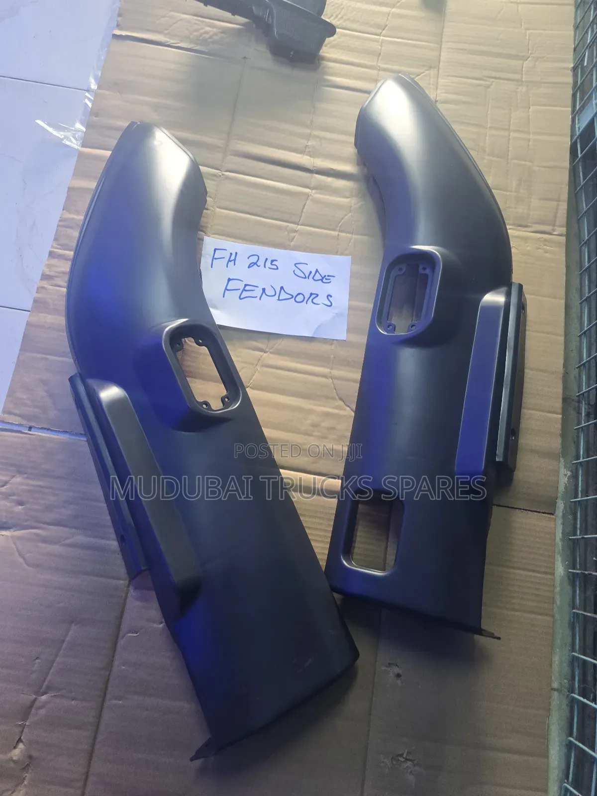 Mitsubishi Fh 215 Door Fendor