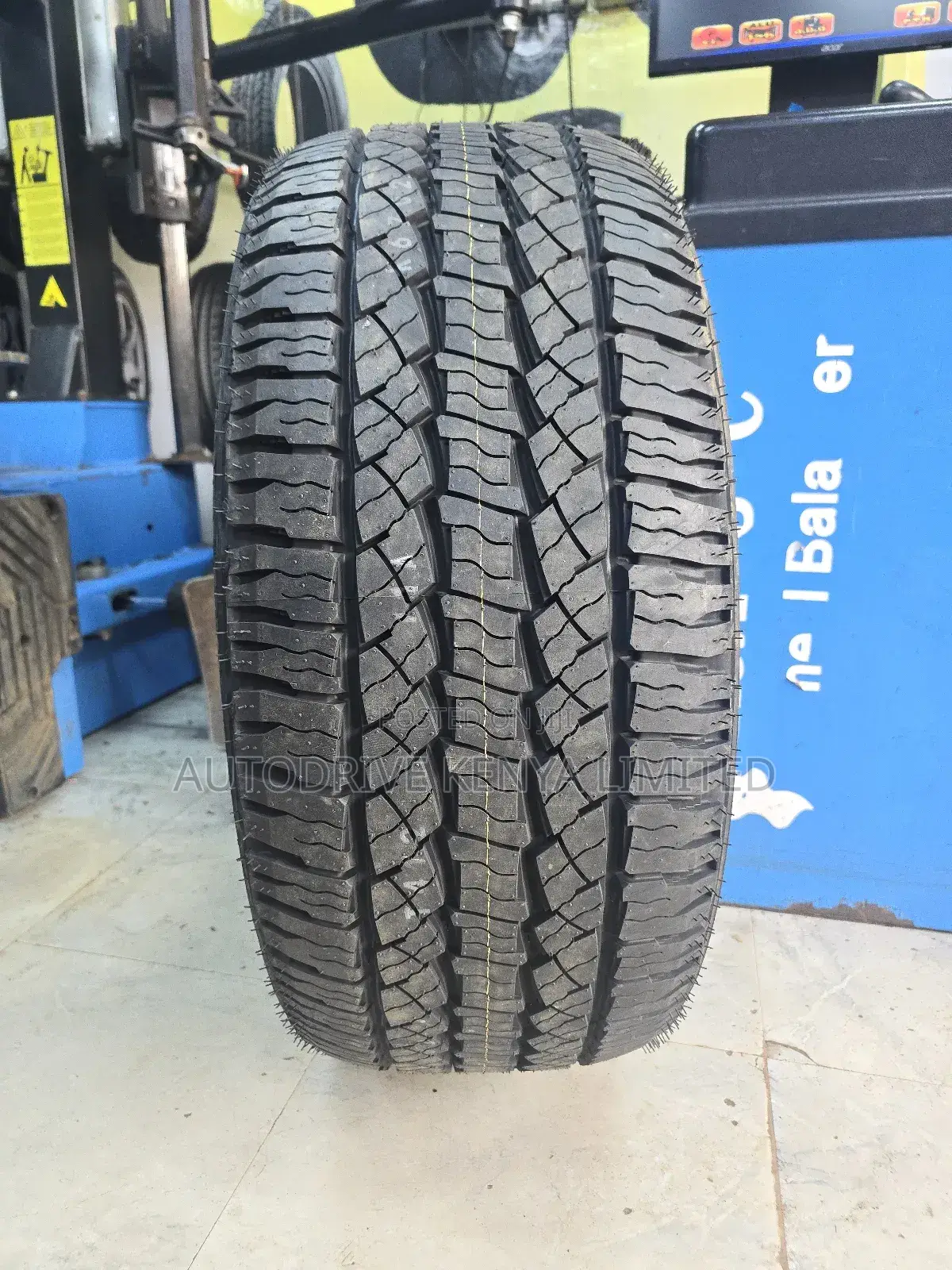 285/50r20 Nexen Roadian All-Terrain Tire