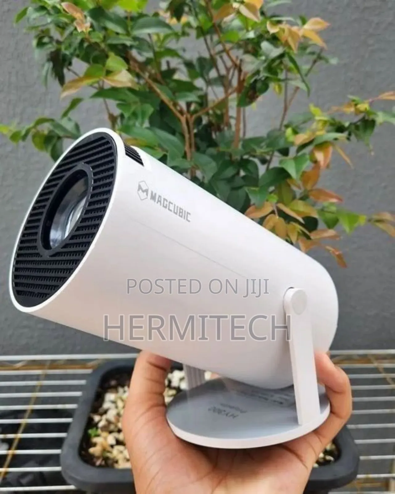 High Resolution Projector With a Display Size of 130 Inches Available