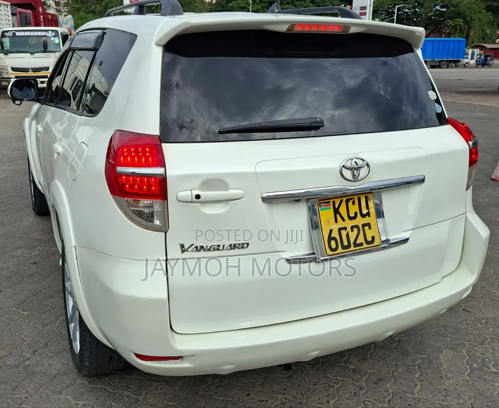 Toyota Vanguard 2012 Pearl