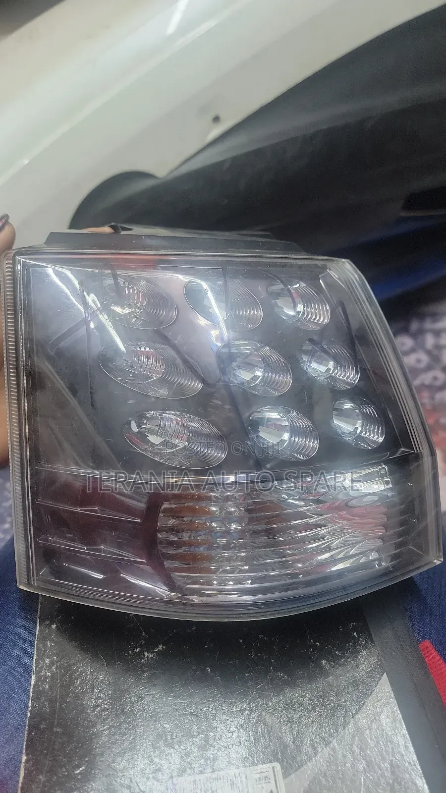 Outlander 2010 Tailight