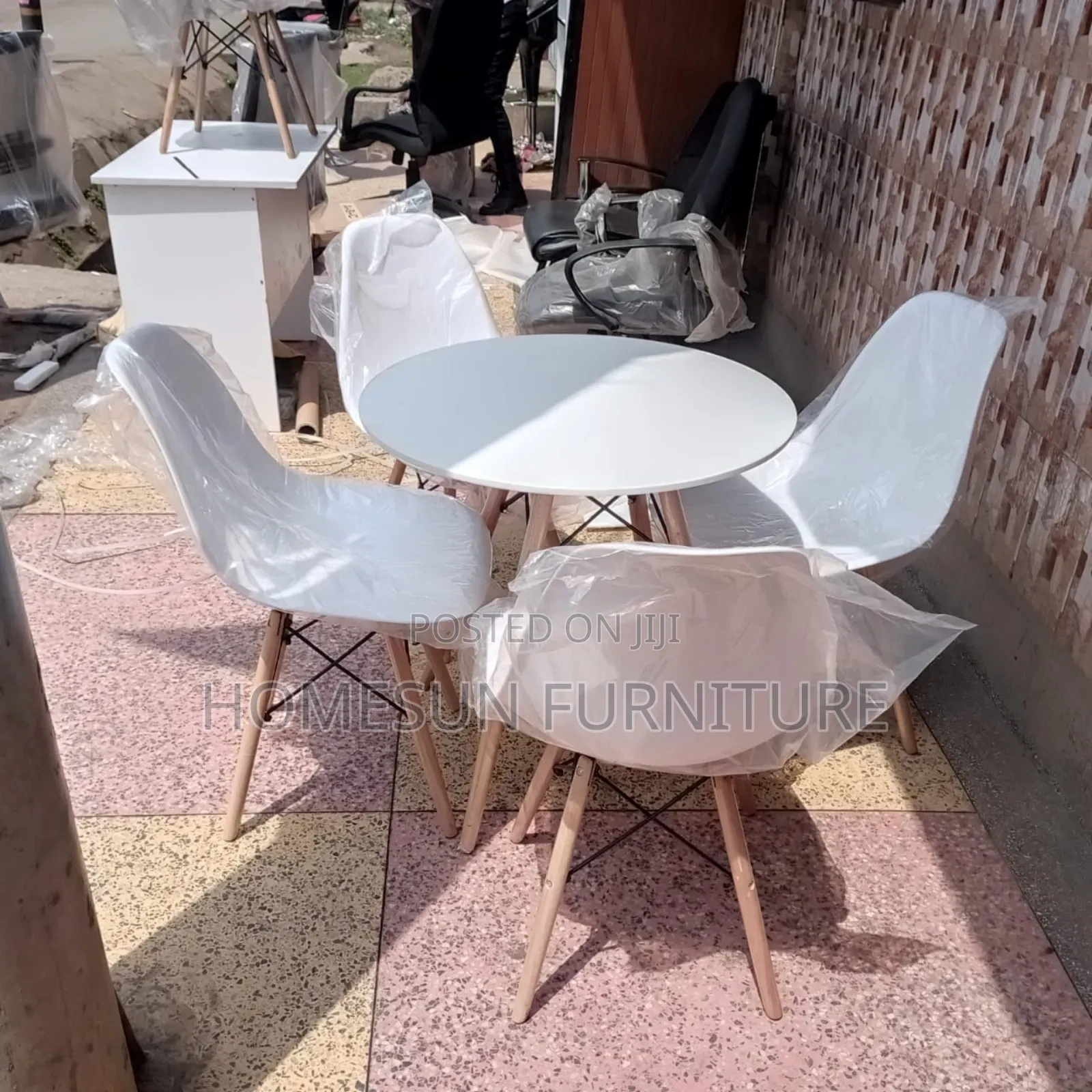4 Seater Eames Table and Chair