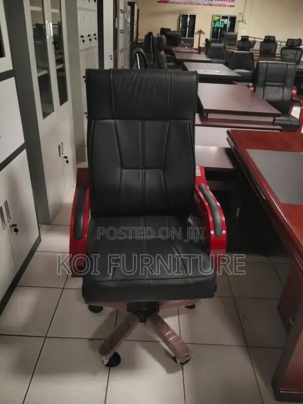 Office Chair : Black Leather Bliss Executive Office Seat