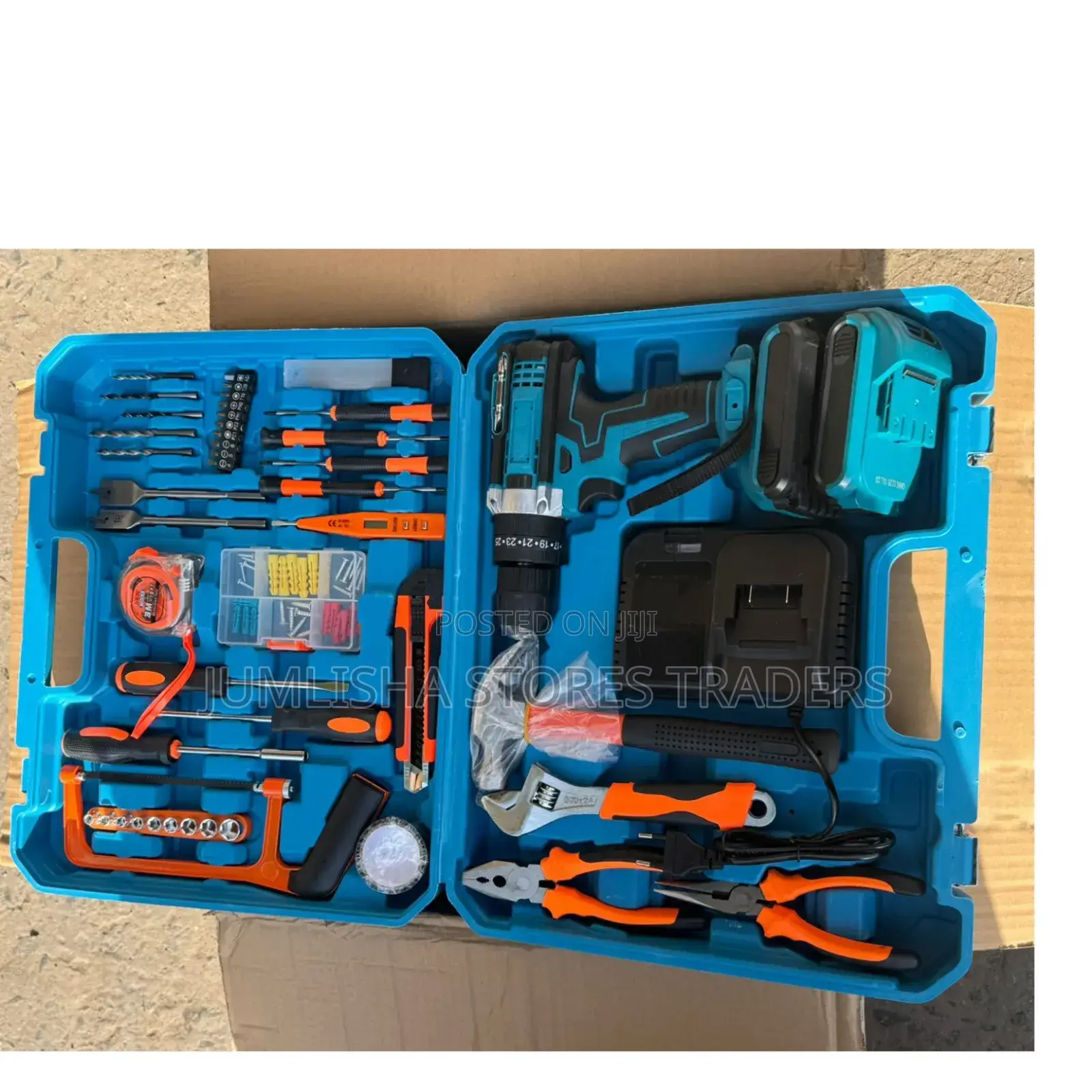 Makita Cordless Drill 47pc Tool Set 36v With 2 Batteries