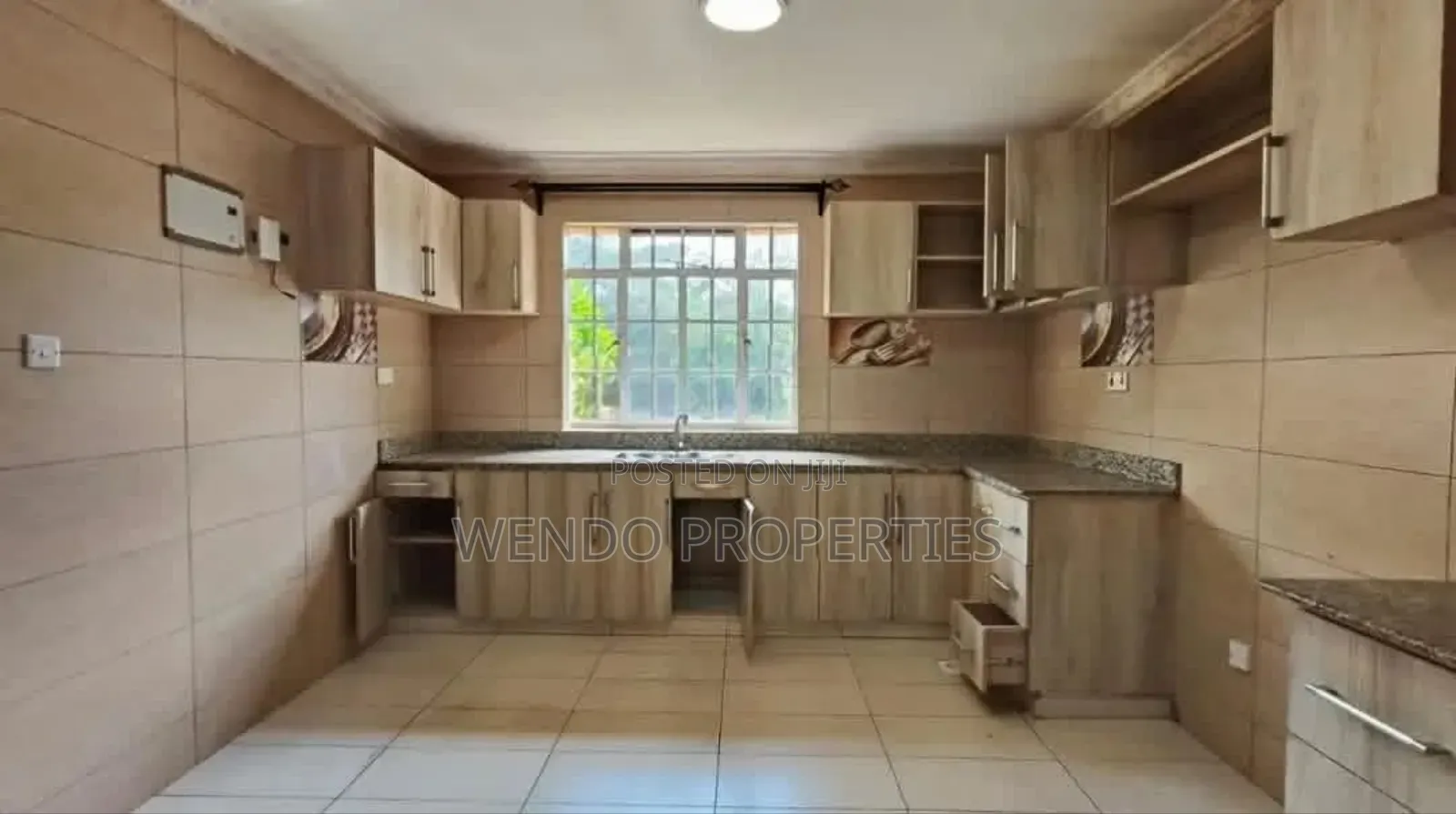 5bdrm Villa in Hardy for rent