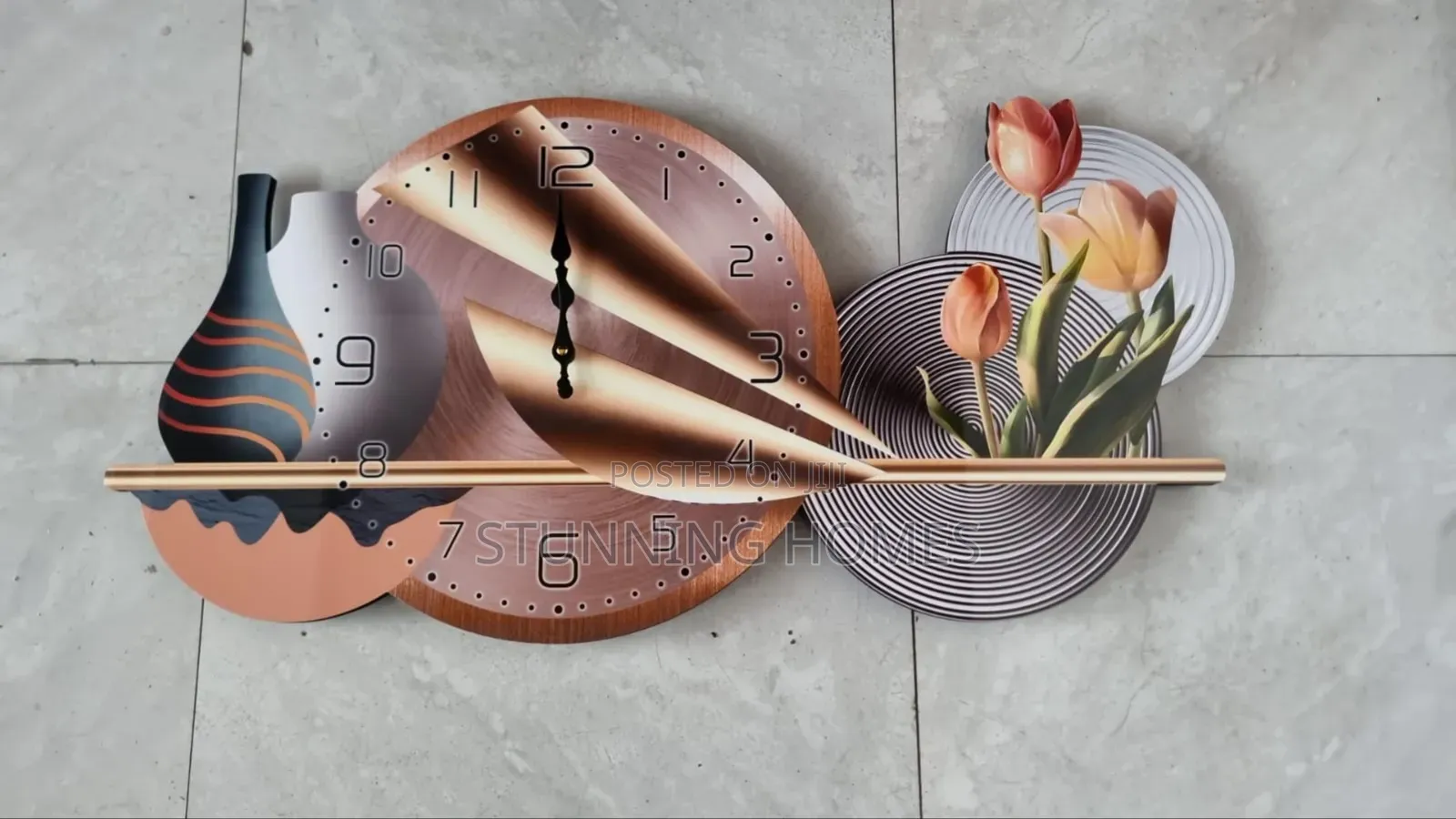 Wall Decor Set With a Clock