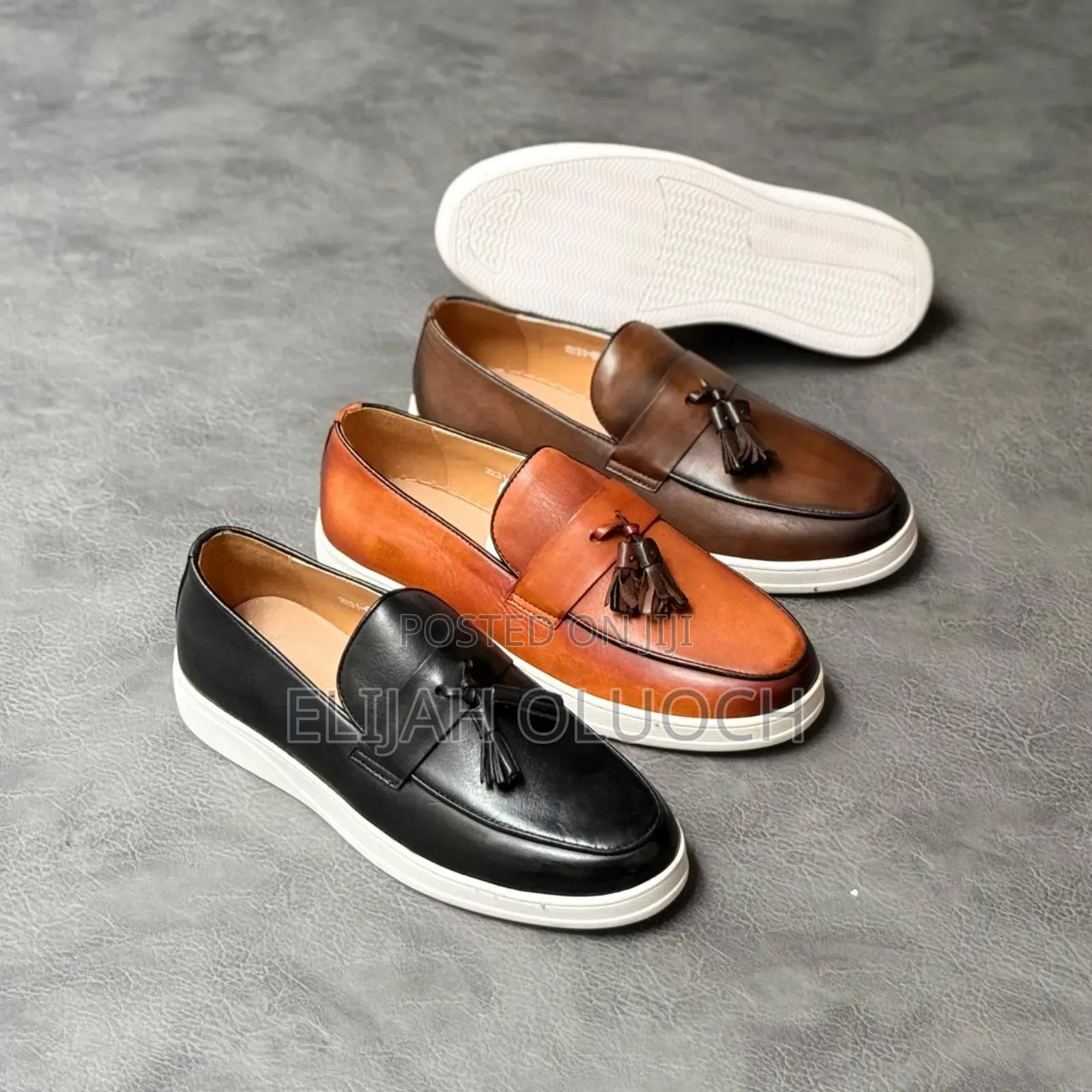Men's  Leather  Casual Tassel Loafers With A White Rubber Sole