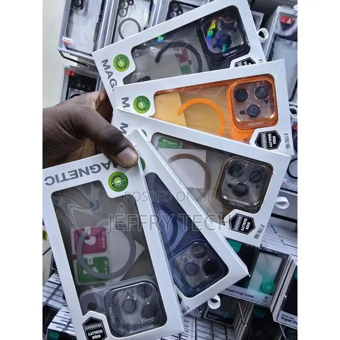 iPhone 17 Pro Transparent Magnetic Smiley Face Case With Camera Lens