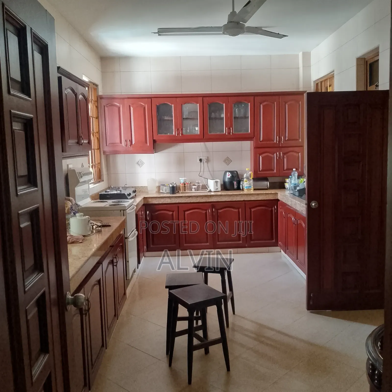 Furnished 4bdrm Apartment in Kizingo for sale