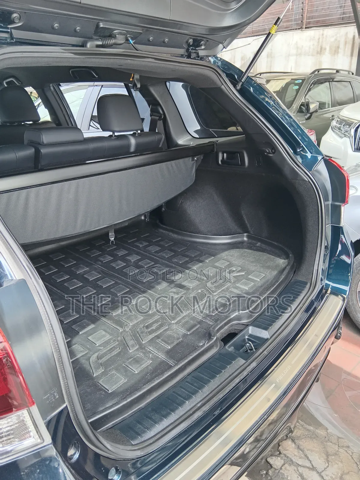 Toyota Corolla Fielder 2019 Blue