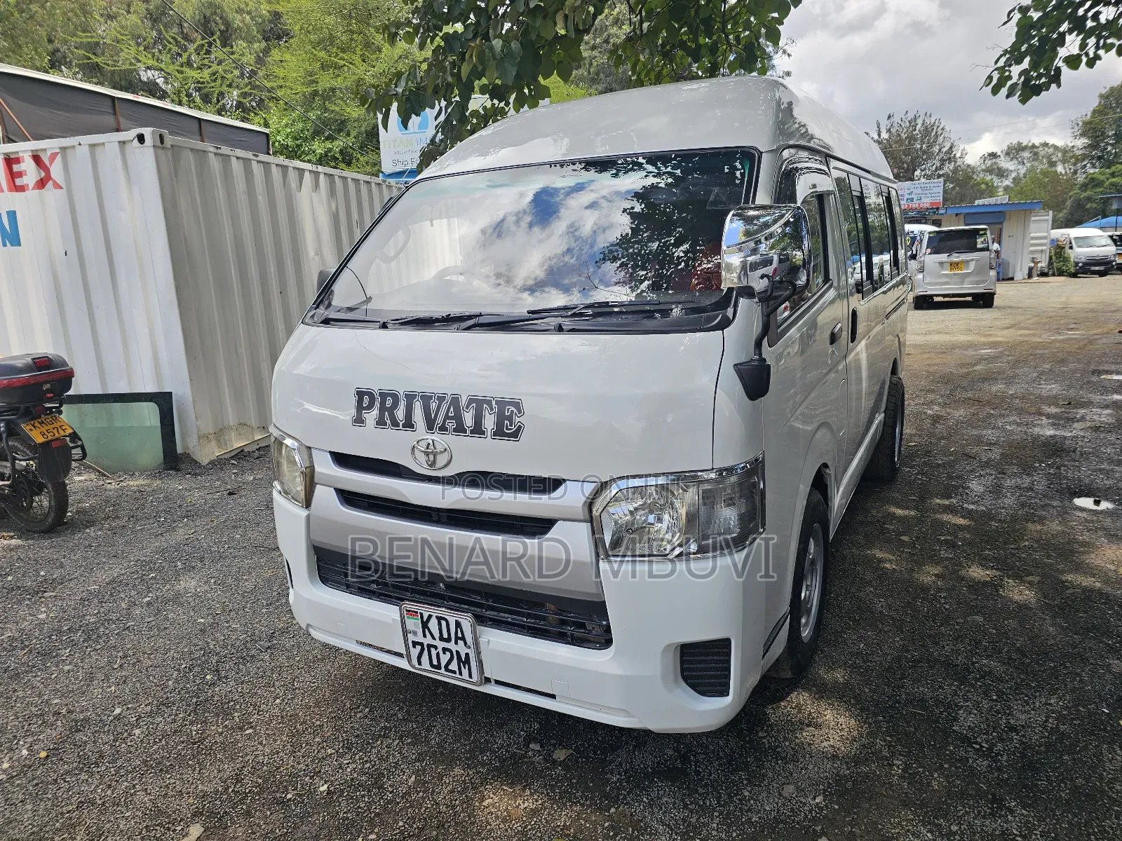Toyota HiAce 2014 White