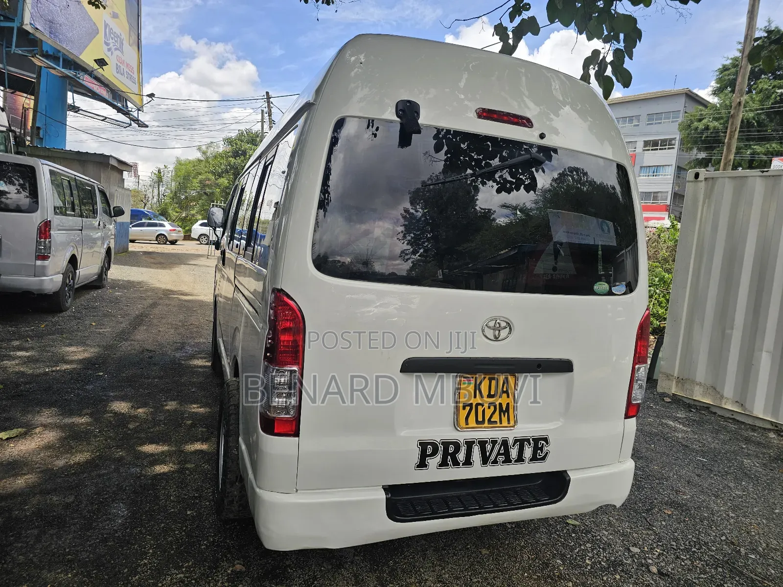 Toyota HiAce 2014 White