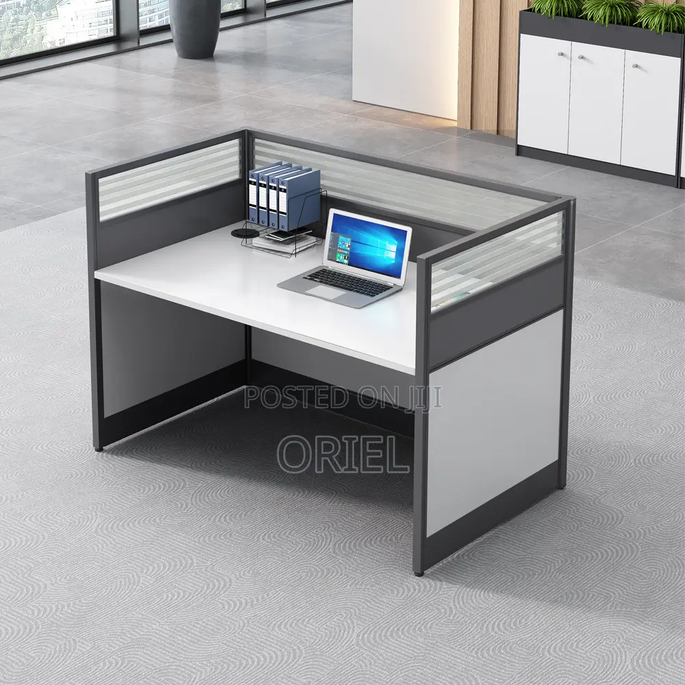 Modern Office Worksatation : Modular One-Way Office Workstation