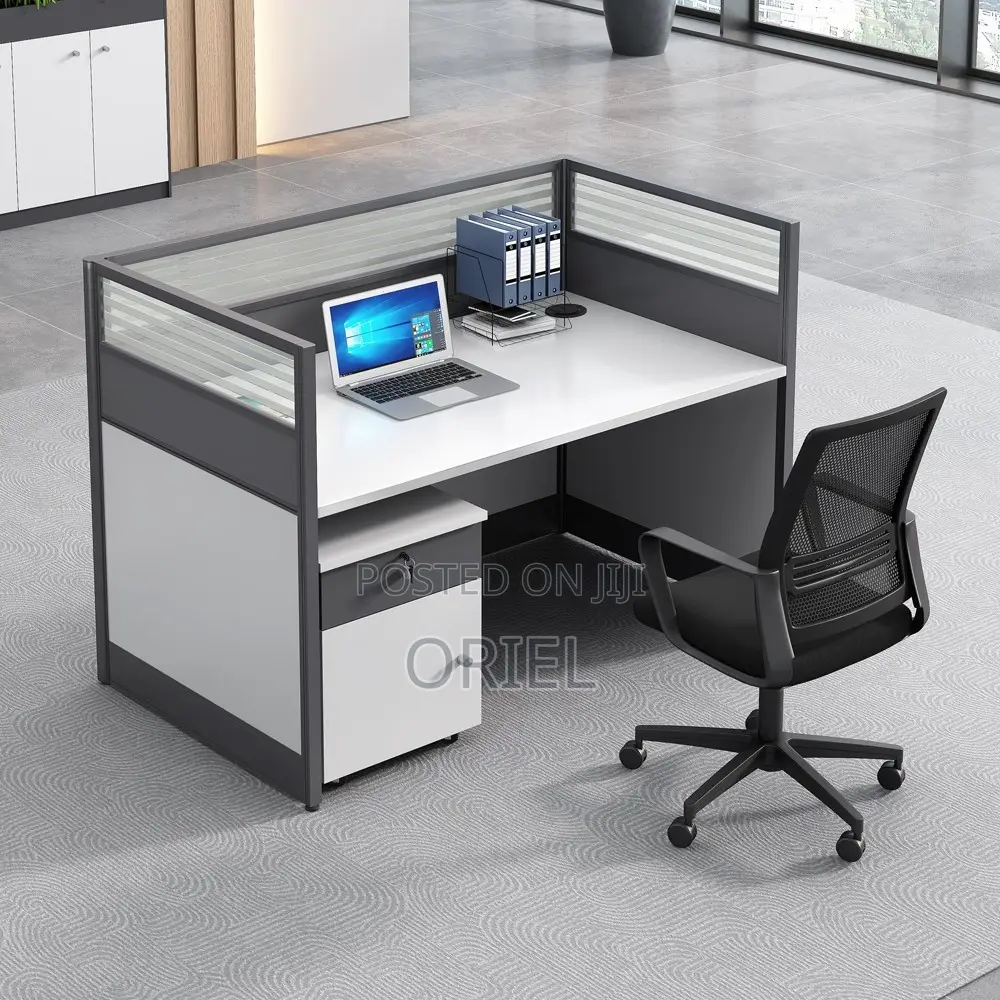 Modern Office Worksatation : Modular One-Way Office Workstation