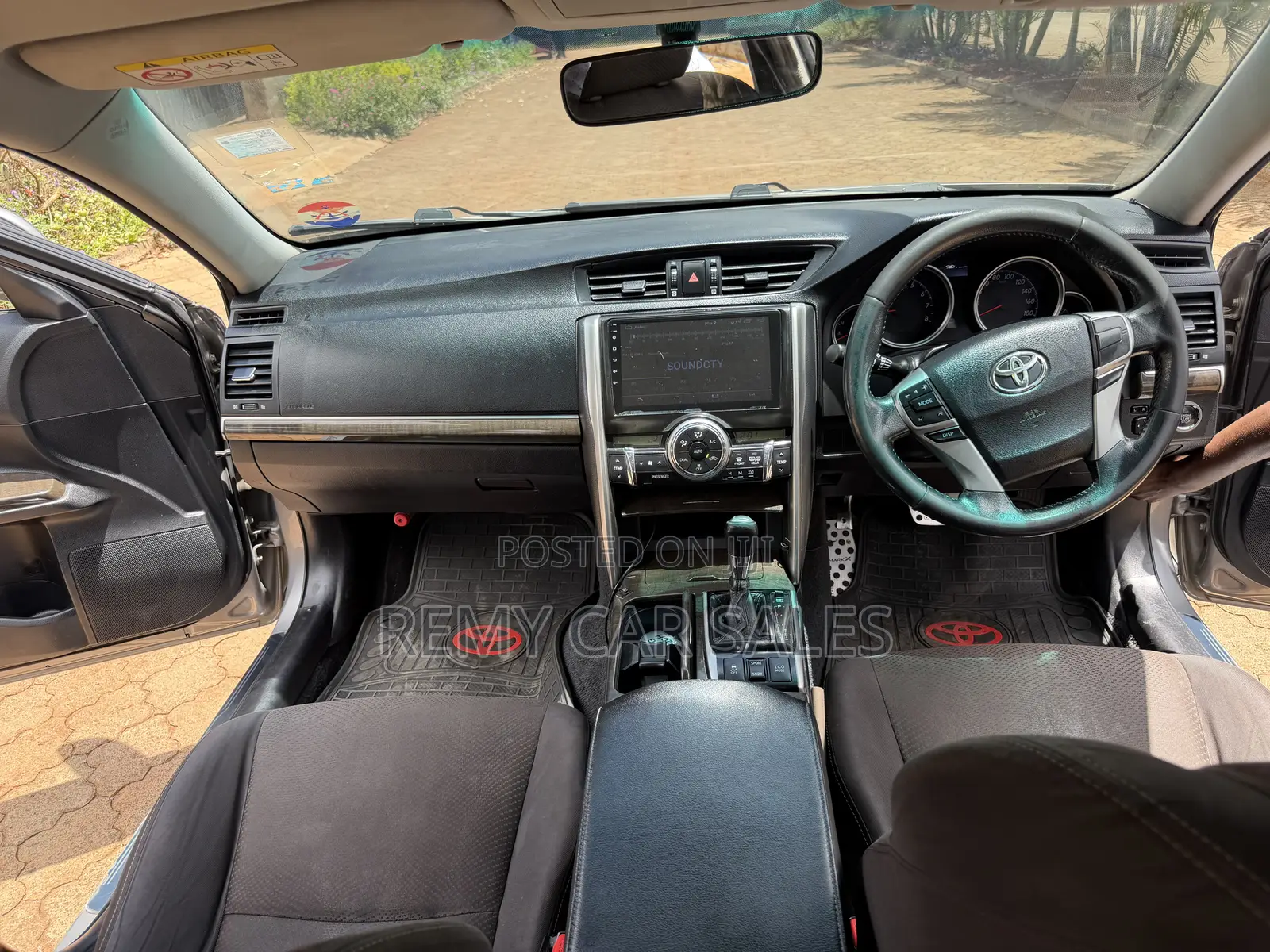 Toyota Mark X 2014 Gold