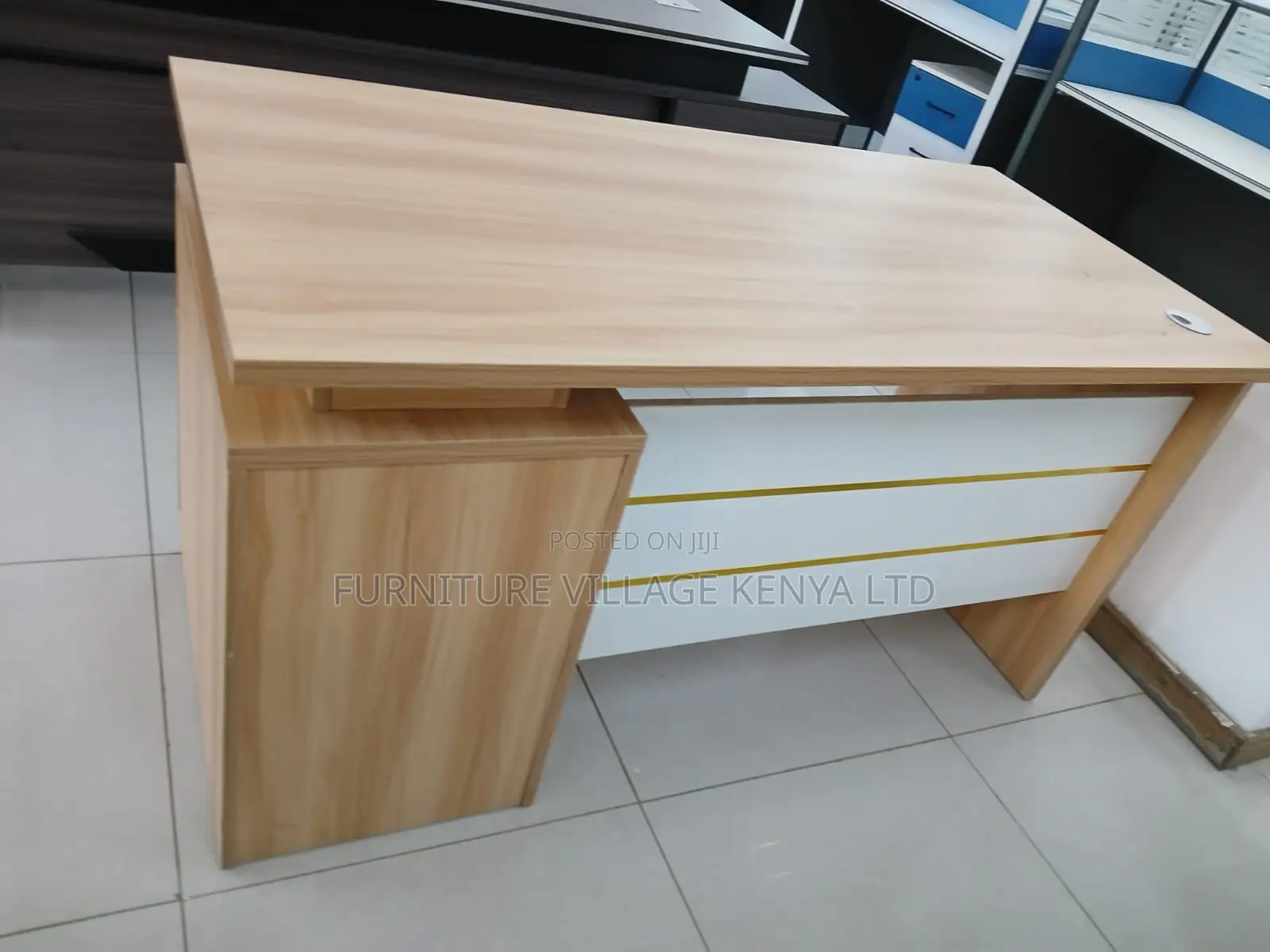 Desks: 1.4 Meters Executive Office Desk With Drawers