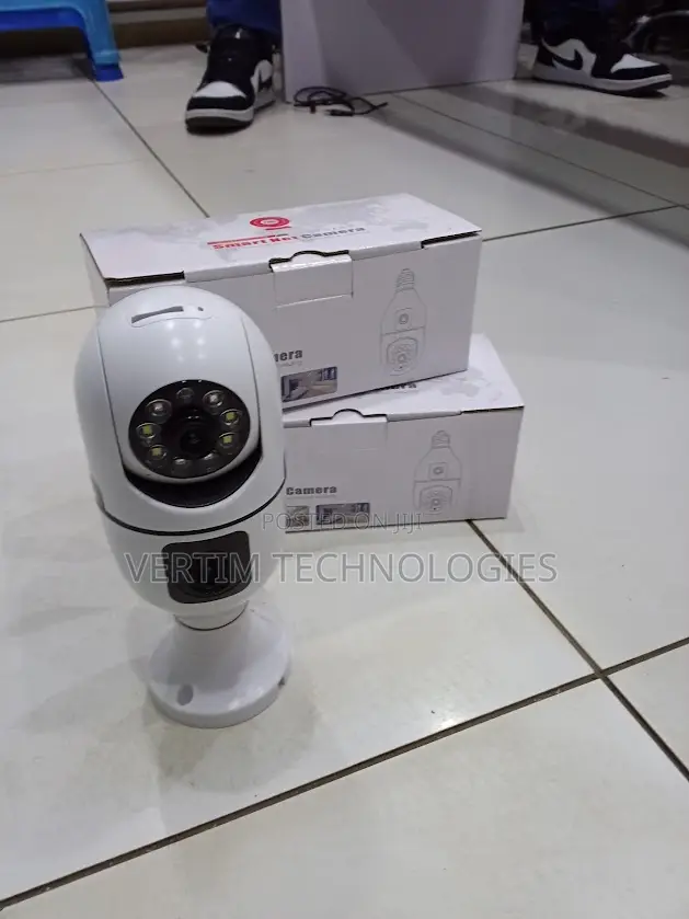Smart Dual Lens 2mp PTZ Panoramic Outdoor Wifi Bulb Camera