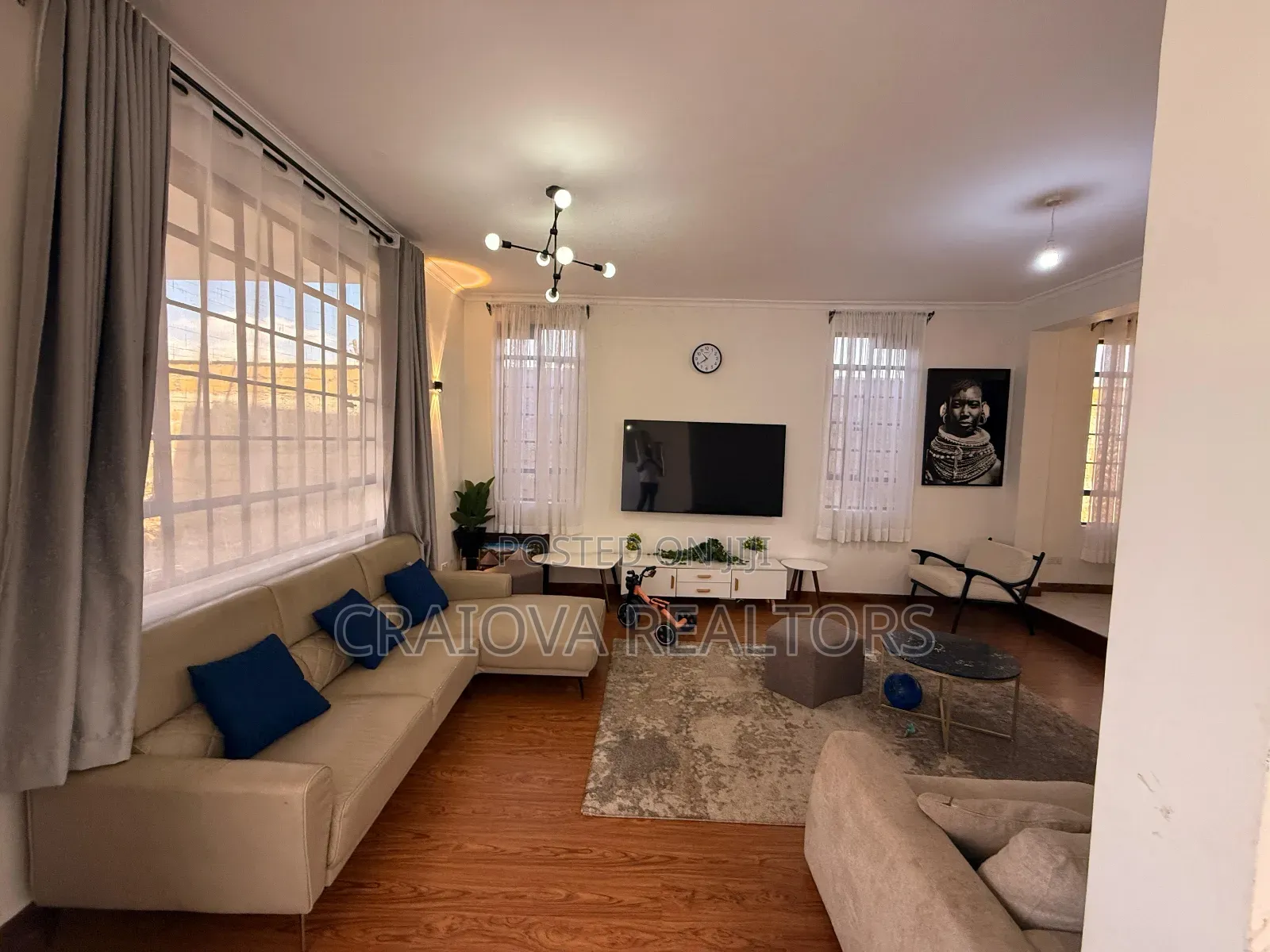 5bdrm Townhouse/Terrace in Kibiku for sale