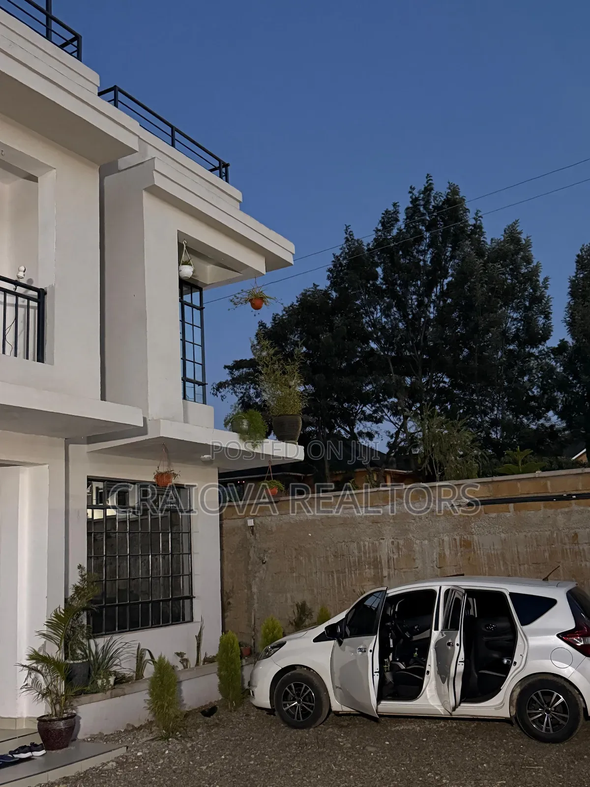 5bdrm Townhouse/Terrace in Kibiku for sale