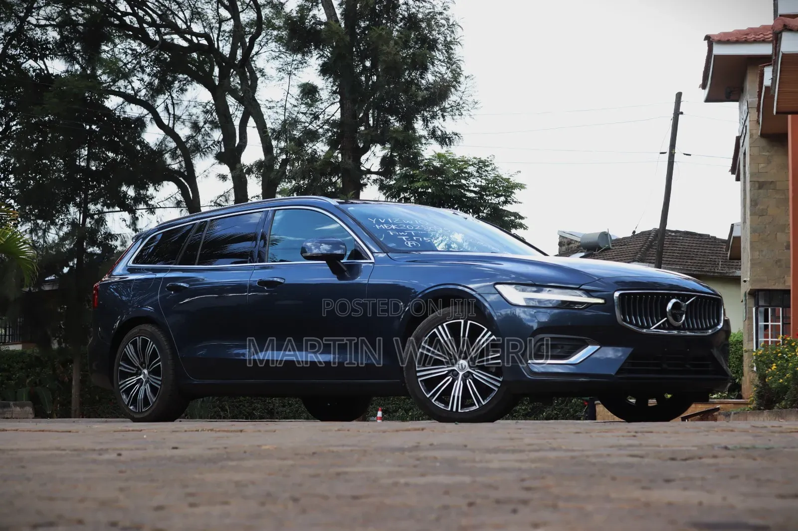 Volvo V60 T5 R-Design FWD 2019 Blue