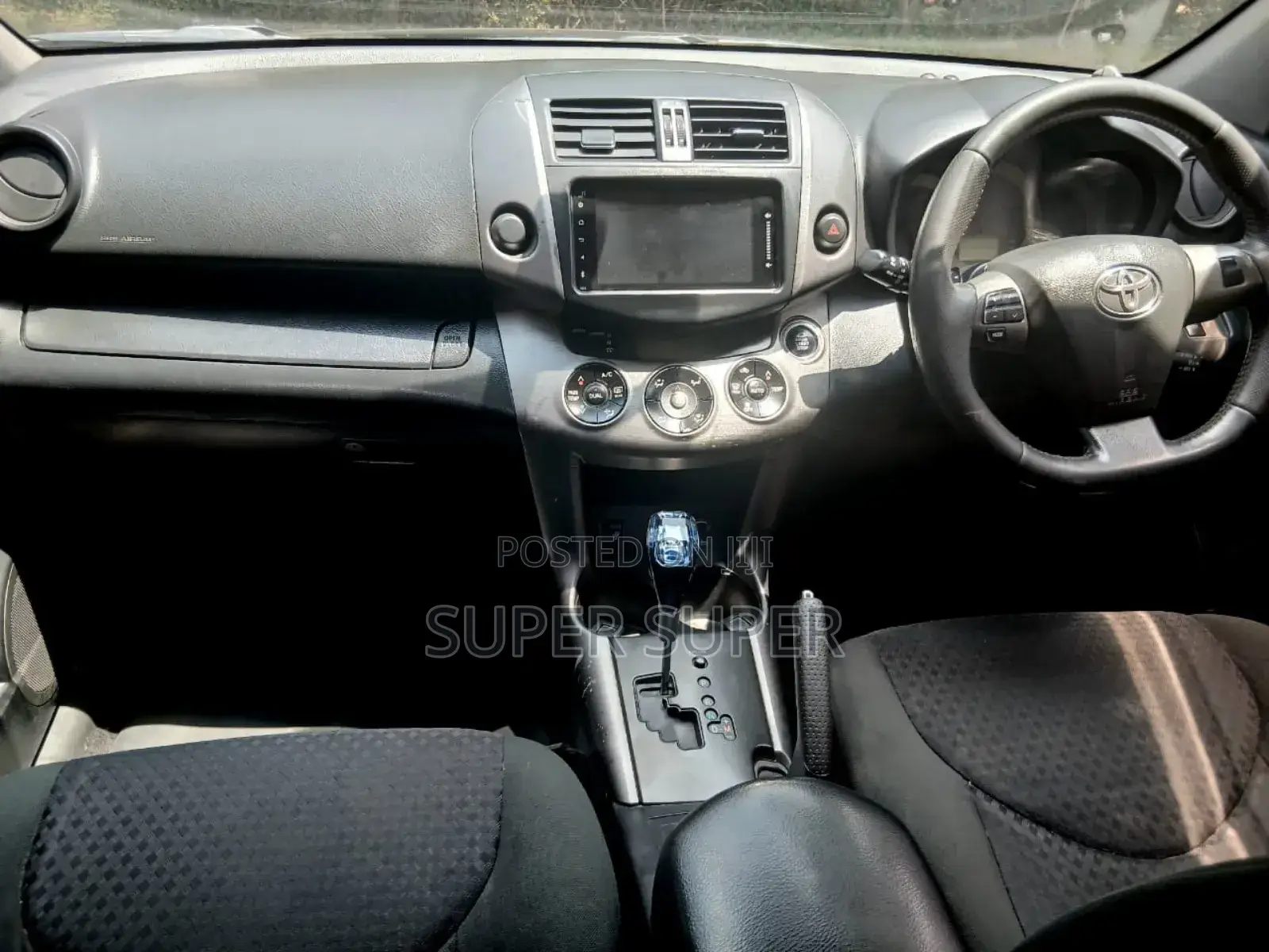 Toyota Vanguard 2013 Black