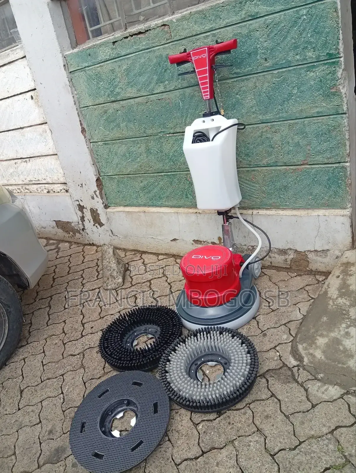 Commercial Floor Scruber