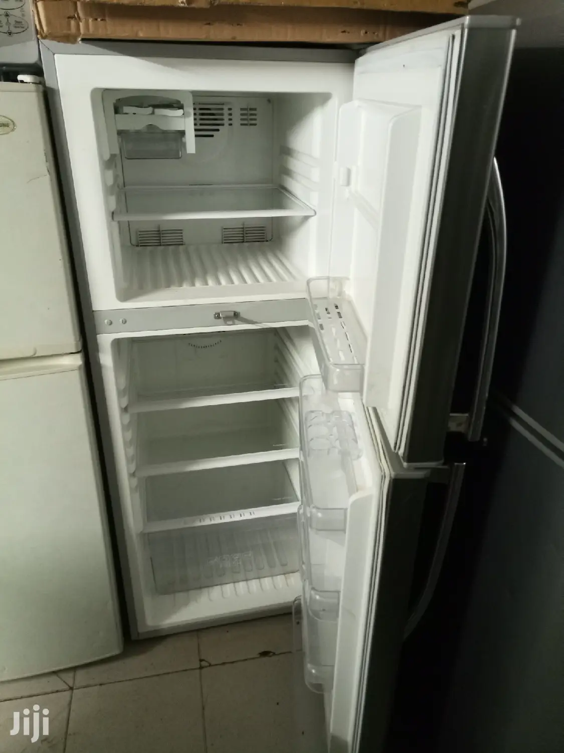 Bruhm Fridge