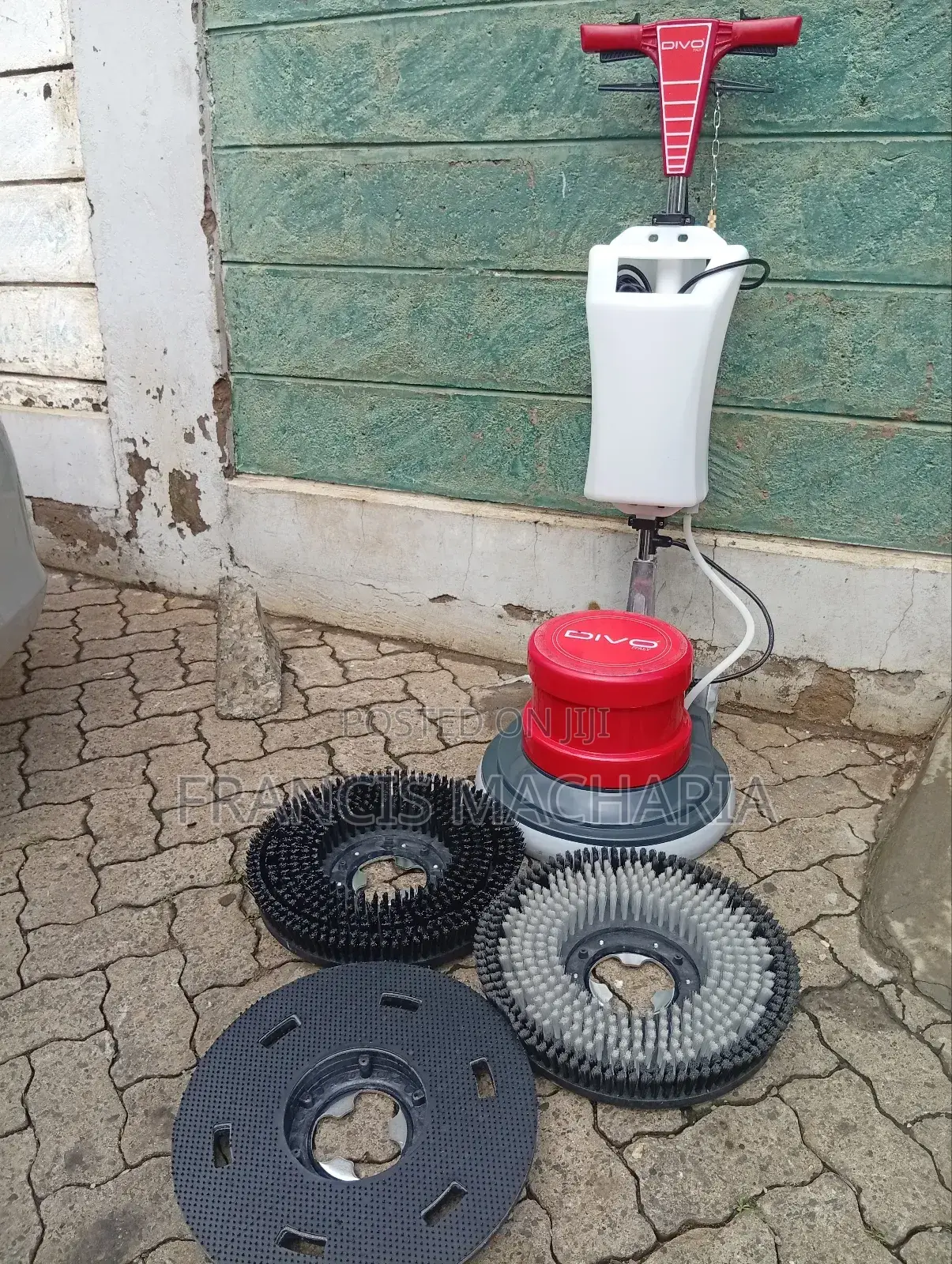 Electric Divo Floor Scruber Machine