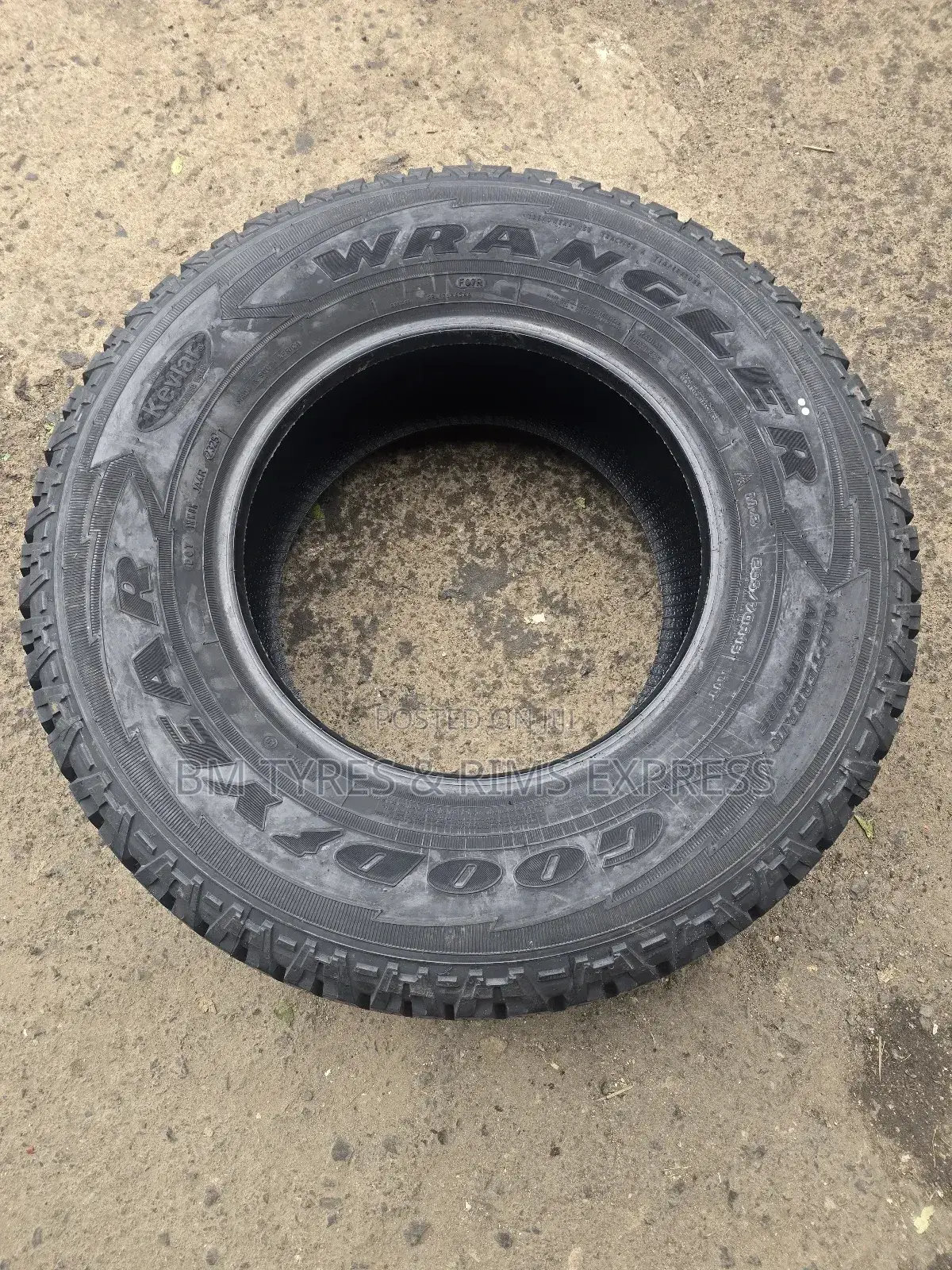 255 /70 R16 Goodyear Tyres (All Terrein)