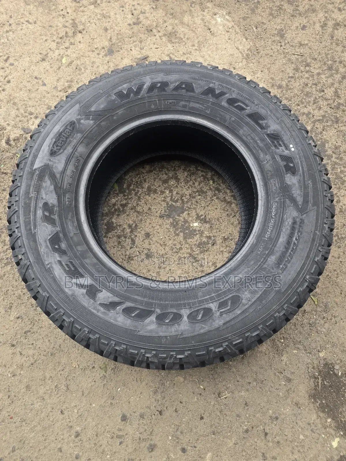 255 /70 R16 Goodyear Tyres (All Terrein)
