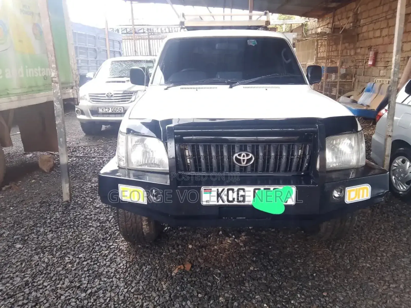 Toyota Land Cruiser PRADO 2003 White
