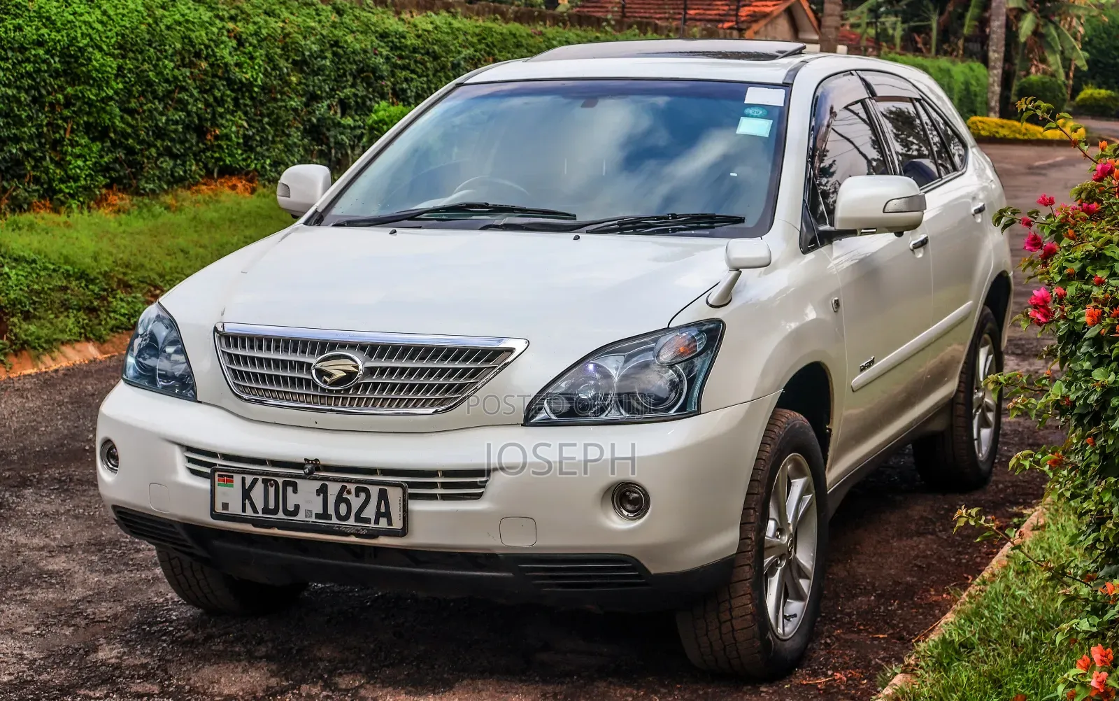 Toyota Harrier 3.3 Hybrid 4WD 2011 Pearl