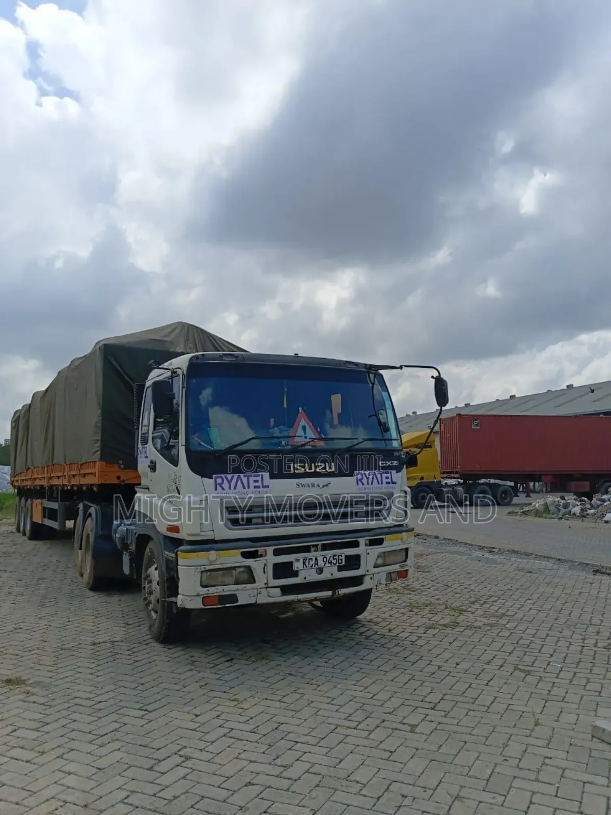 Highsided Trailers Are Available for Load Delivery and Logistics