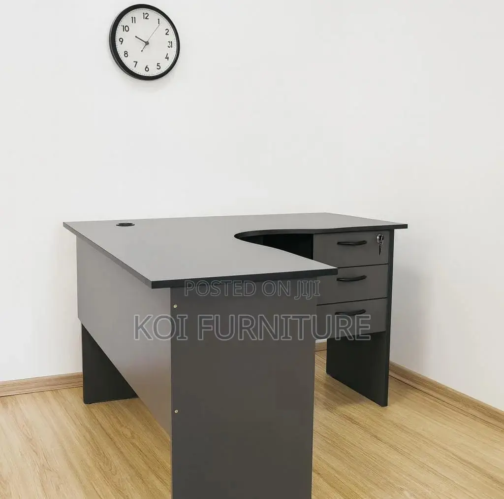 Office Desk : 140cm Generic Curved Study Desk