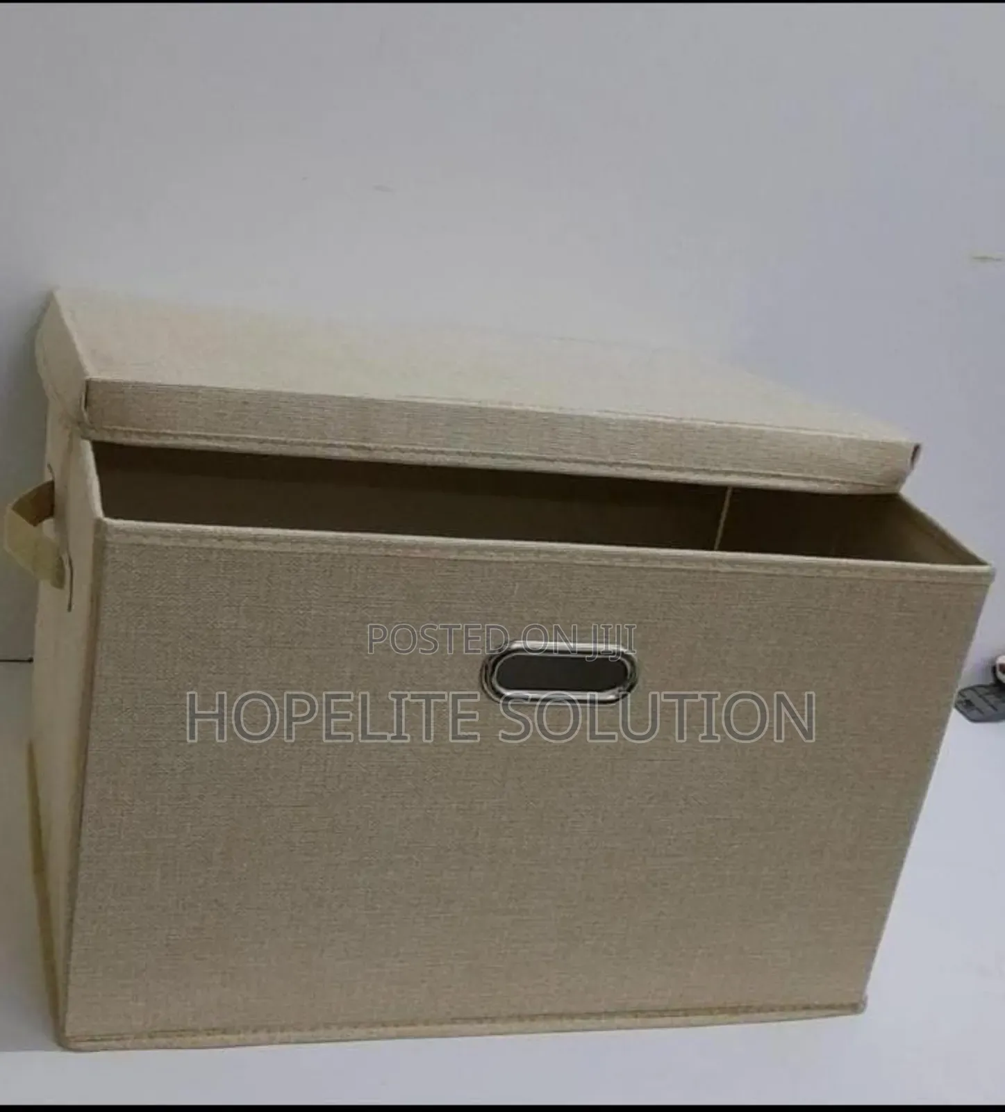 Foldable Box With a Lid