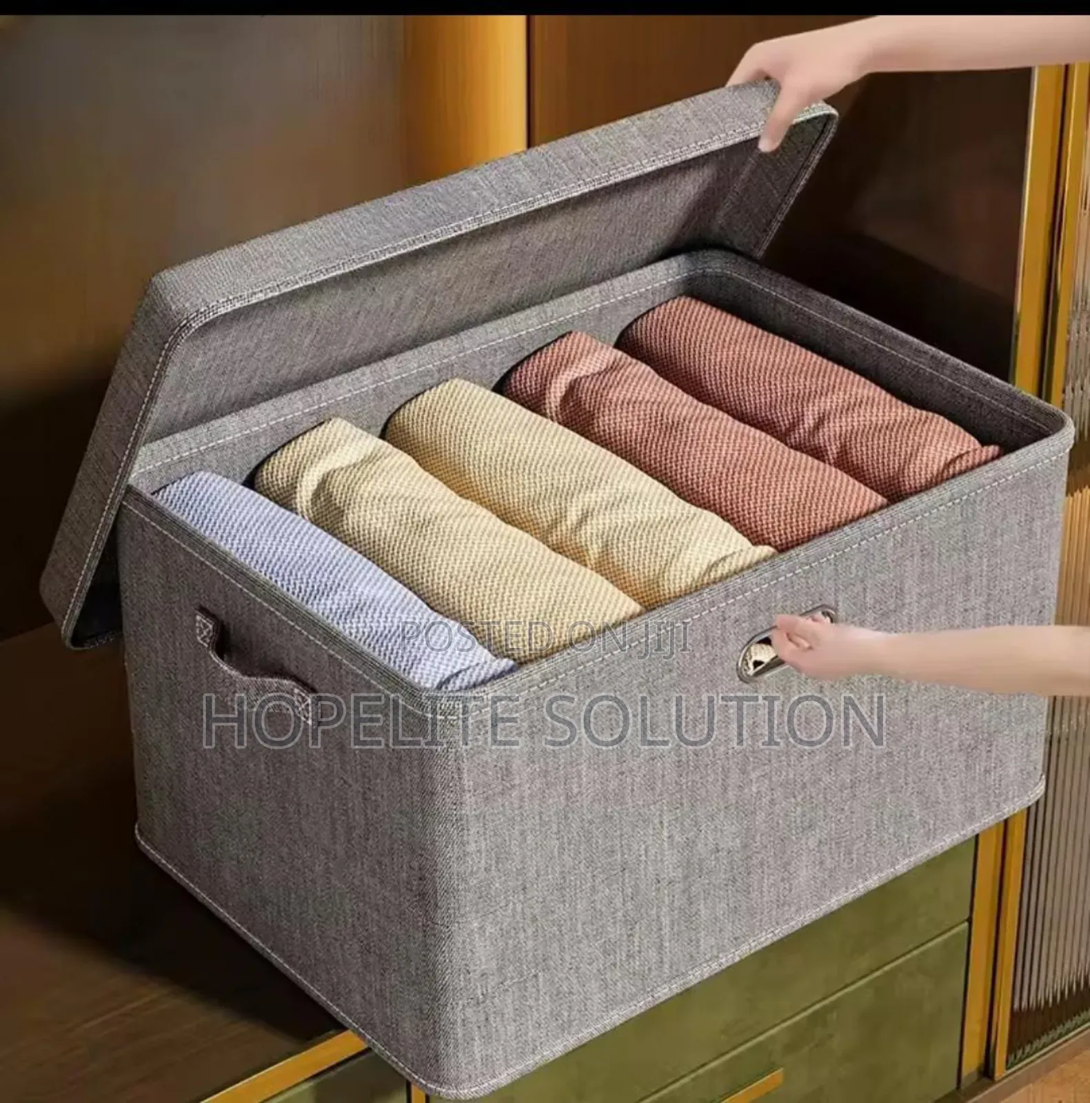 Foldable Box With a Lid