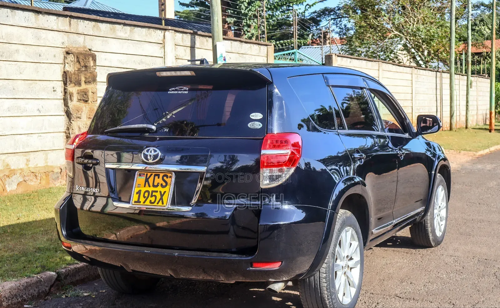 Toyota Vanguard 2011 Black