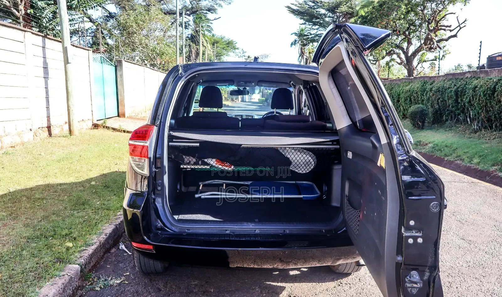 Toyota Vanguard 2011 Black
