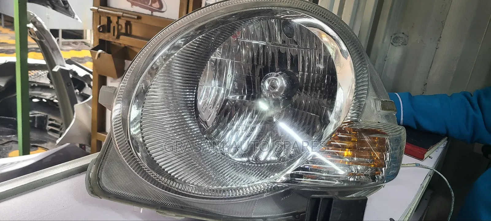 Toyota Sienta 2008 Non Xenon Headlight