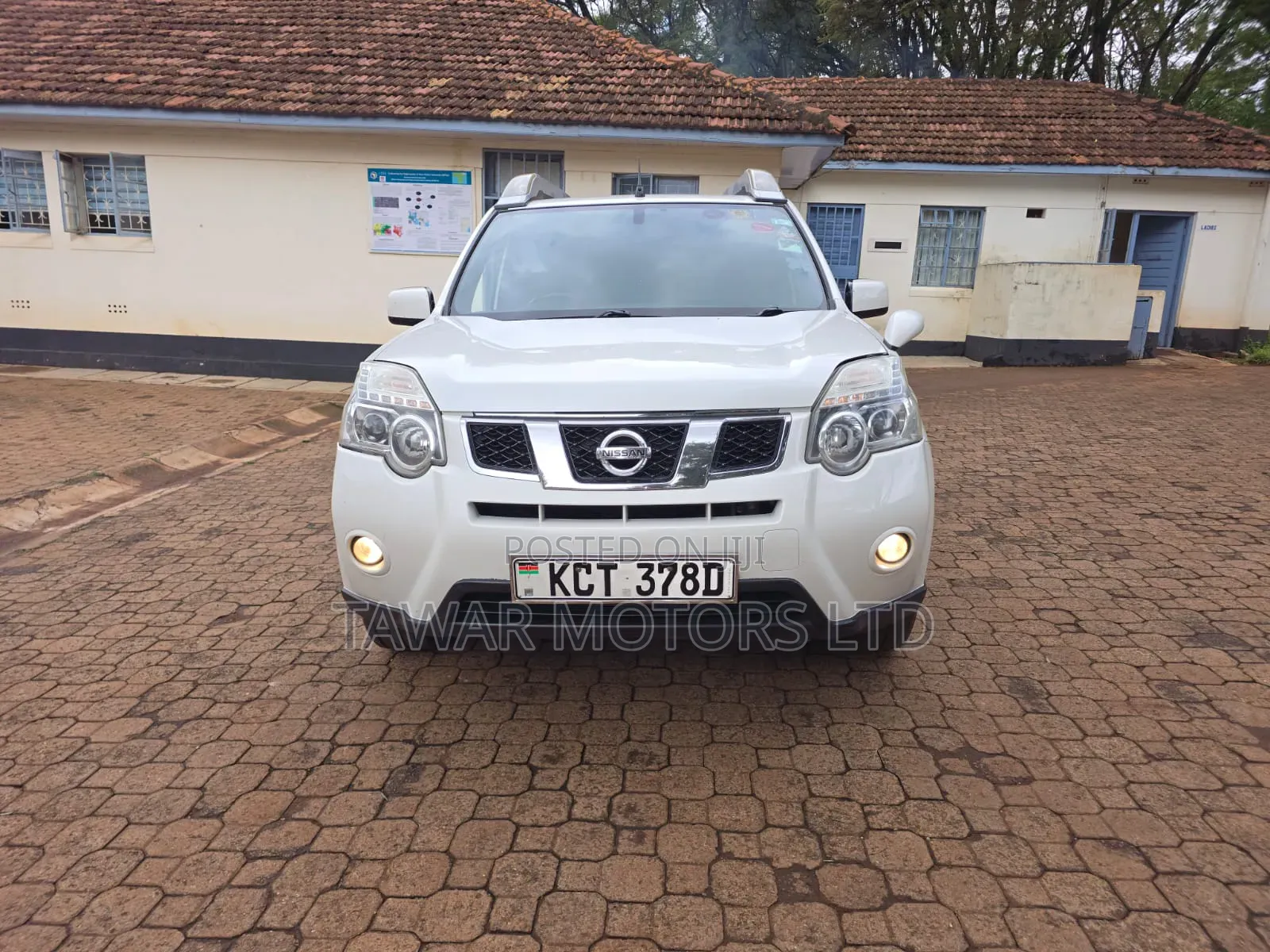 Nissan X-Trail 2012 White