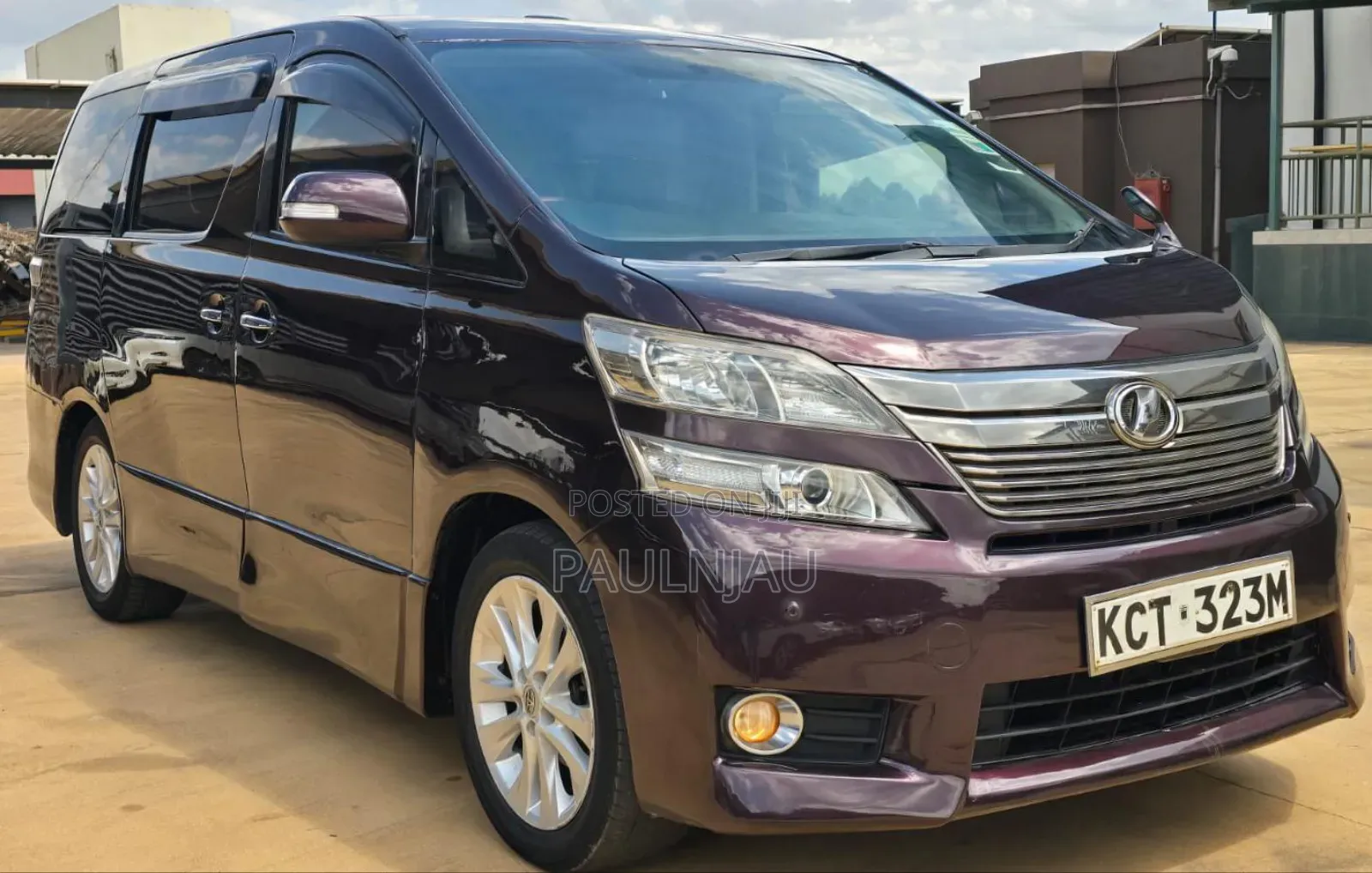 Toyota Vellfire 2012
