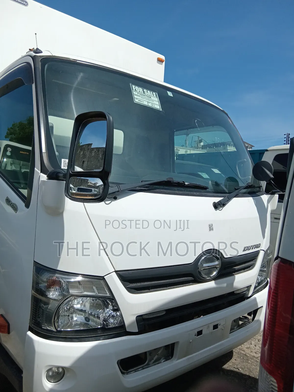 Hino Hino Dutro 2014 White