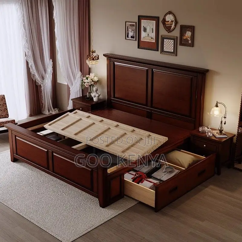 Home Bed; Elegant Mahogany King Bed With 2 Bedside Tables