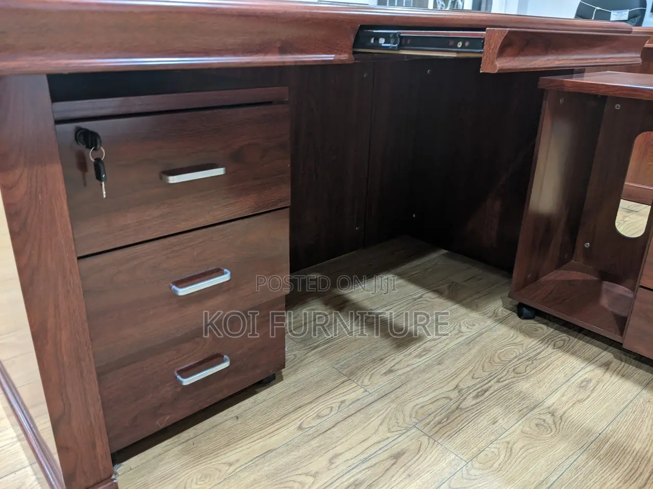 Office Desk : 1.6m Modern Executive Office Desk