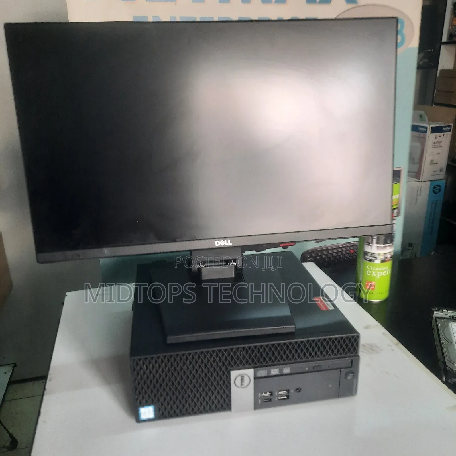 Desktop Computer Dell OptiPlex 3070 SFF 8GB Intel Core i7 SSD 256GB
