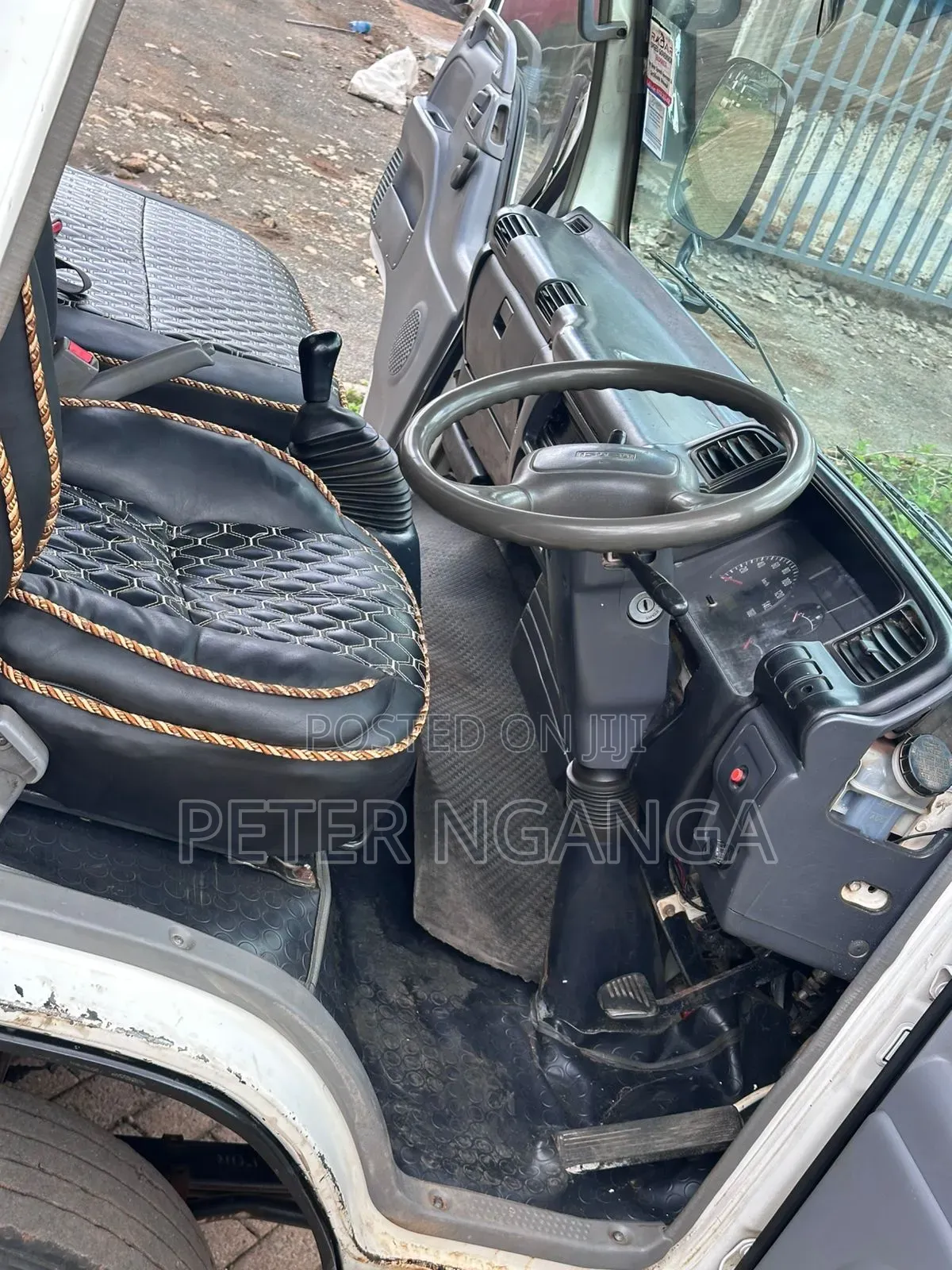 Isuzu NPR 2015 Model