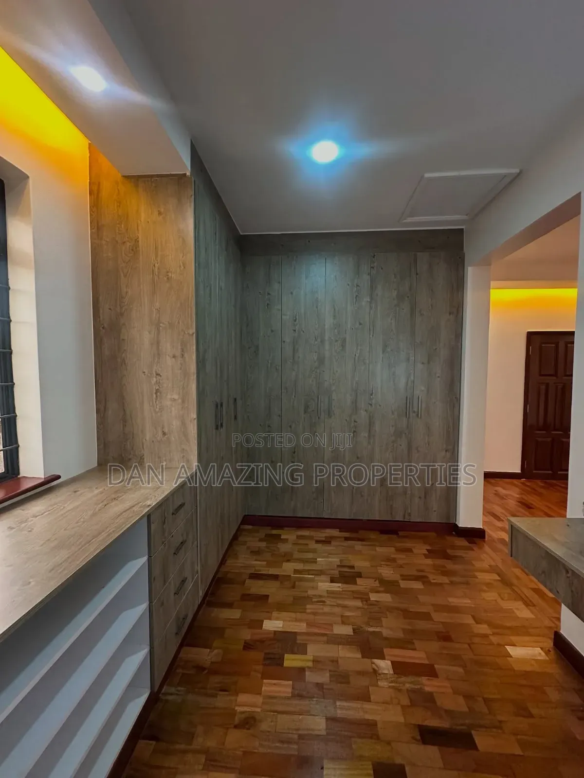 4bdrm Maisonette in Maragara Rd, Kibiku for sale