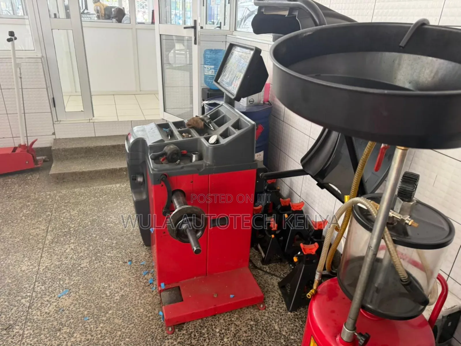 Sunshine High Quality Wheel Balance Machine With All Accessories