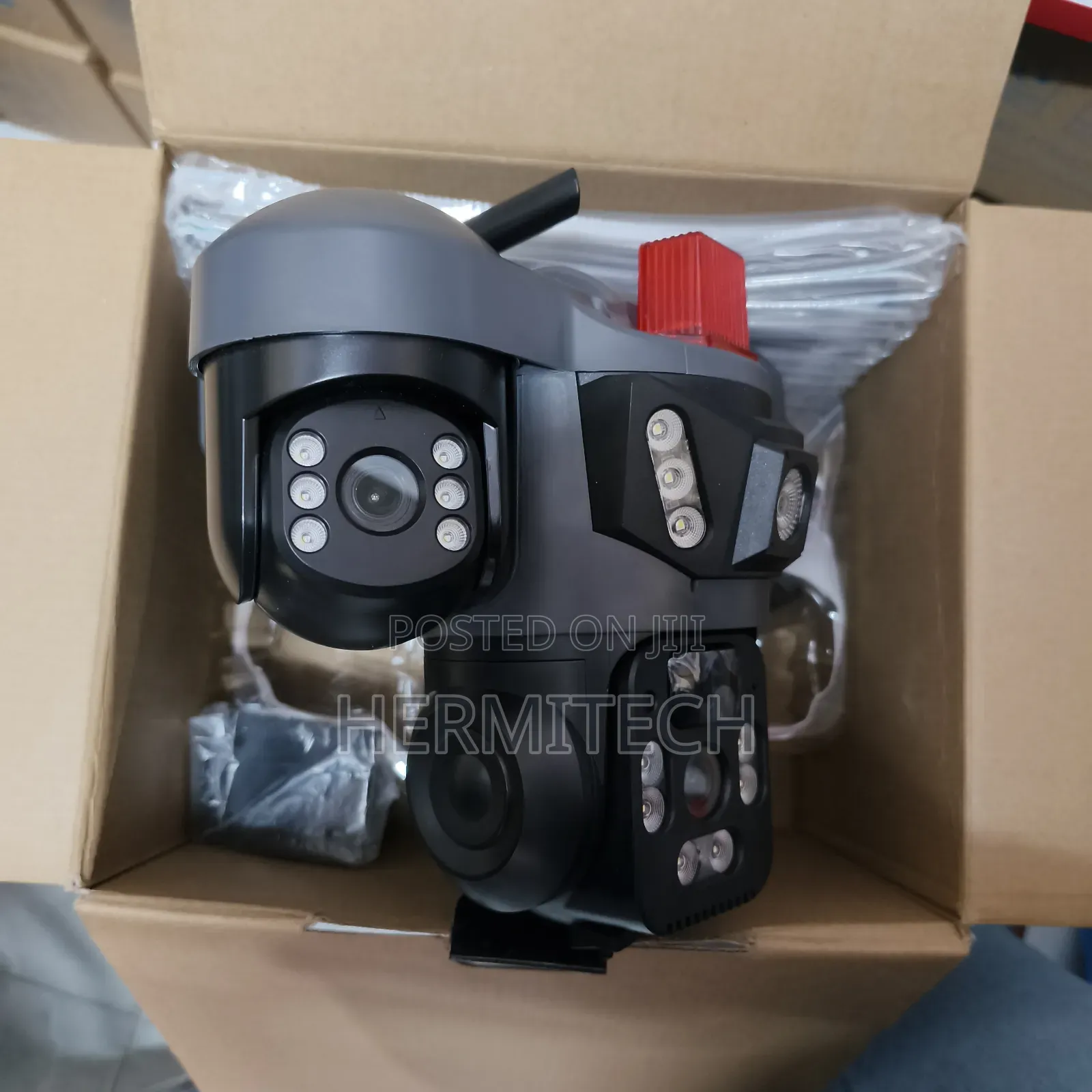 Triple Lens 4g Solar Powered CCTV New Model Camera With Lighting